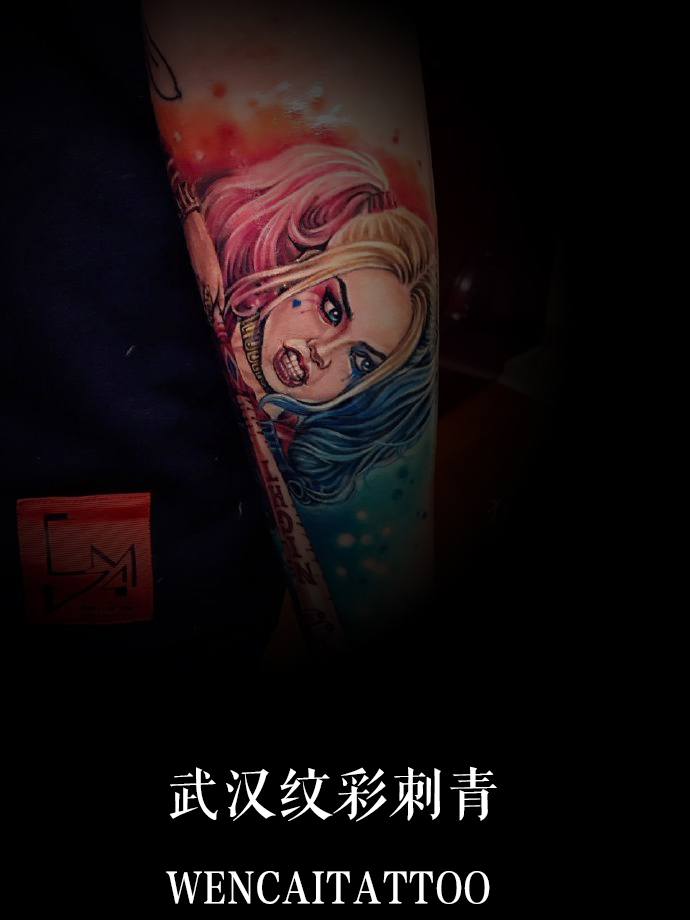帅哥小唐小臂小丑女纹身图案